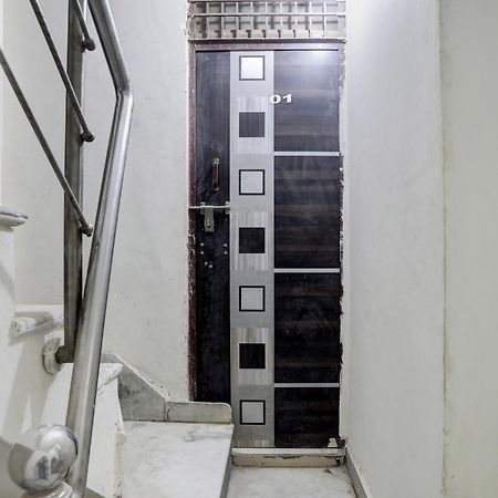 Hotel O Thirty Inns Noida Kültér fotó