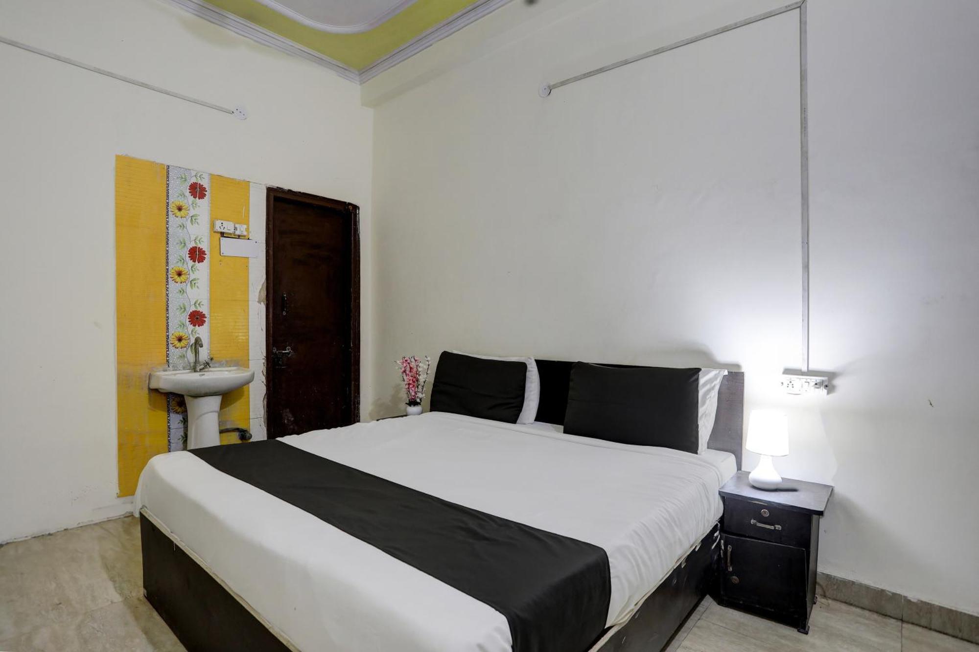 Hotel O Thirty Inns Noida Kültér fotó