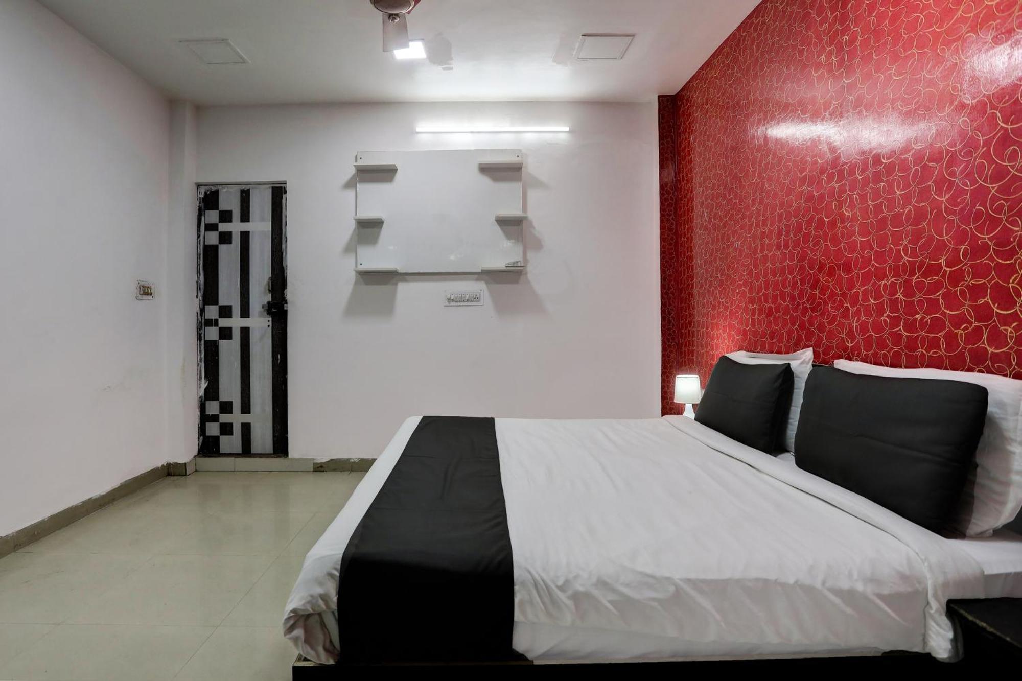 Hotel O Thirty Inns Noida Kültér fotó